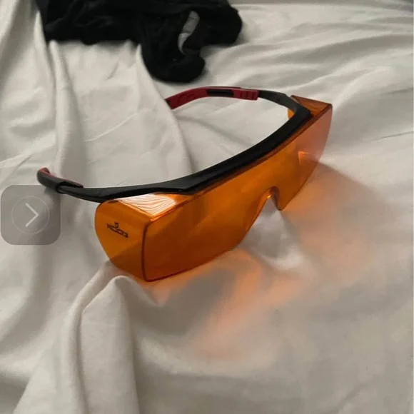 Blue light blocking glasses, red orange (2orange1red)